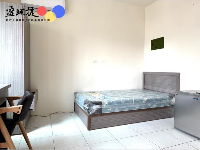 高雄三民區套房-1